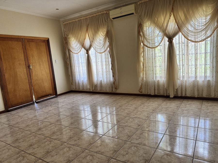 3 Bedroom Property for Sale in Wilkoppies North West